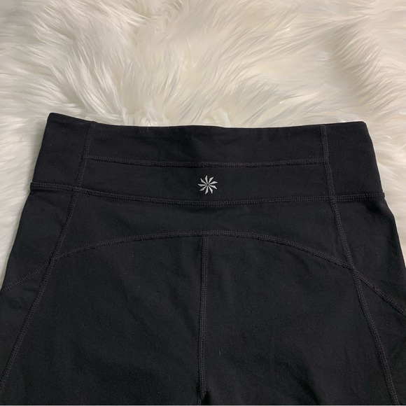 Athleta kickbooty 2 yoga workout shorts black size small - Picture 5 of 11